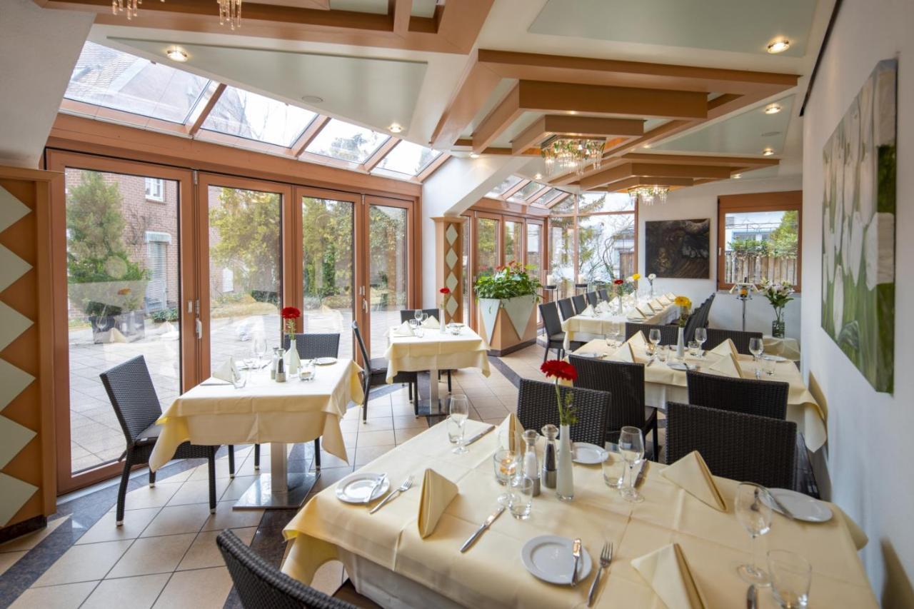Hotel Gloria Superior Stuttgart Ngoại thất bức ảnh